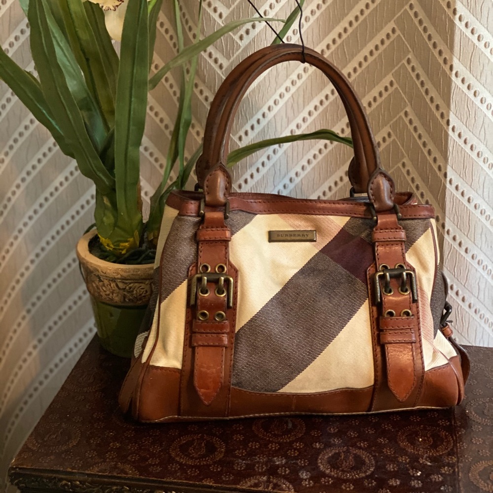 Burberry pre-owned handbag